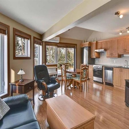 Bright Condo Near The Lake By Globalstay Mont-Tremblant Kültér fotó
