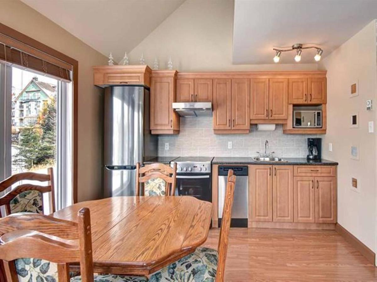 Bright Condo Near The Lake By Globalstay Mont-Tremblant Kültér fotó