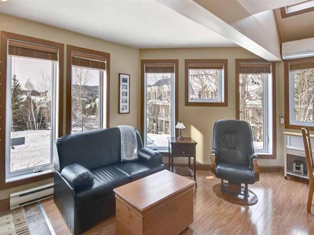 Bright Condo Near The Lake By Globalstay Mont-Tremblant Kültér fotó