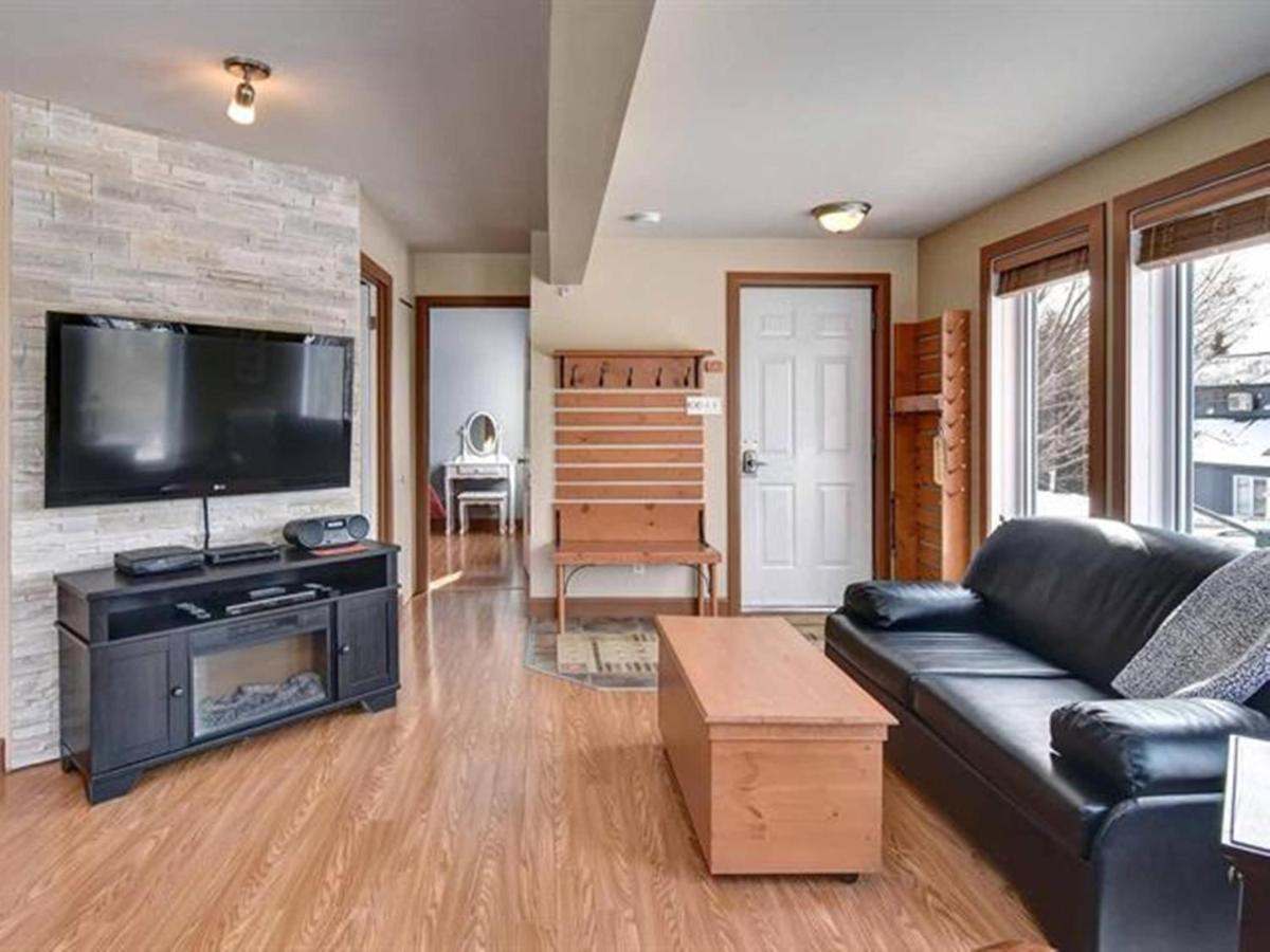 Bright Condo Near The Lake By Globalstay Mont-Tremblant Kültér fotó