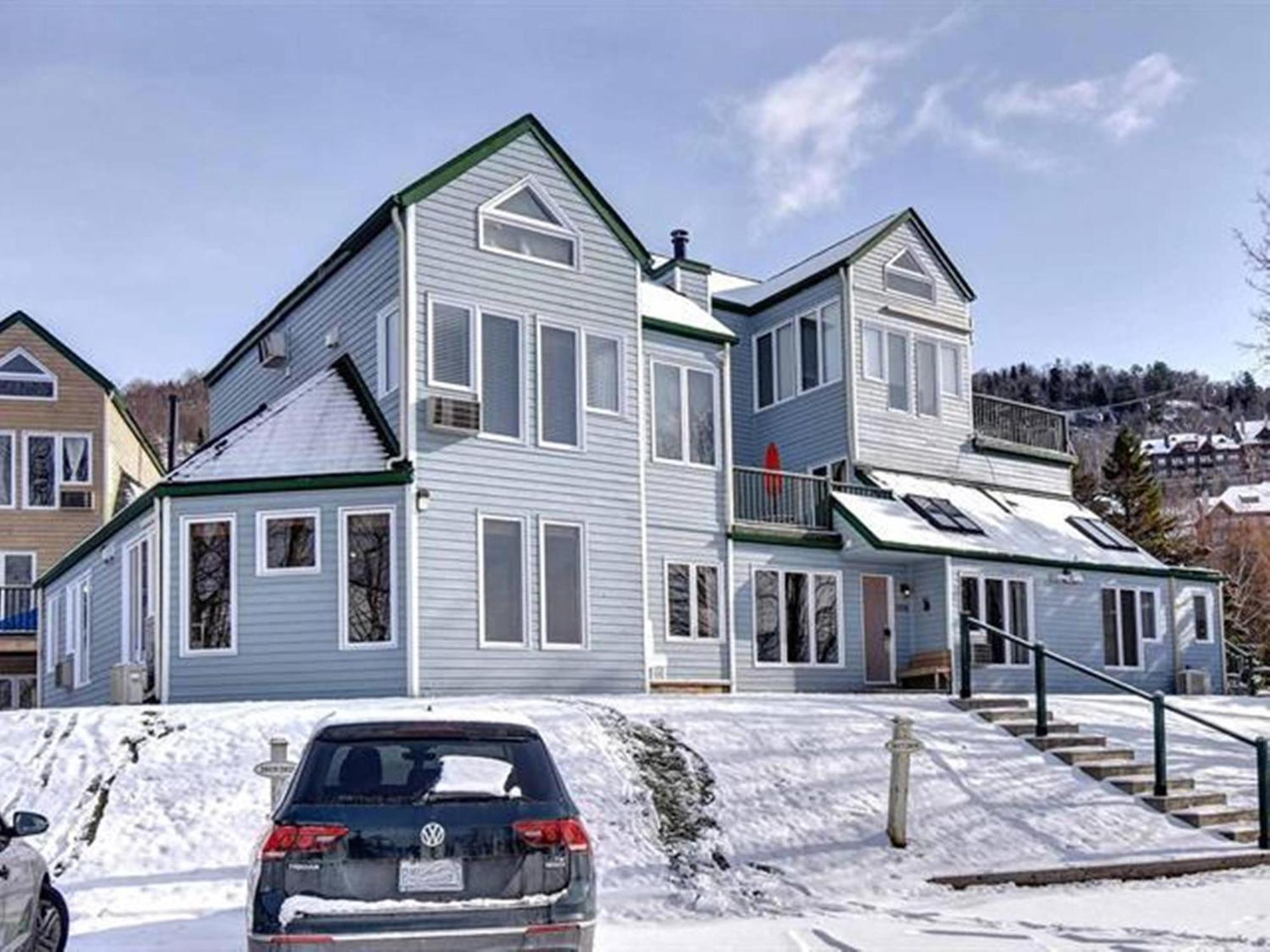 Bright Condo Near The Lake By Globalstay Mont-Tremblant Kültér fotó